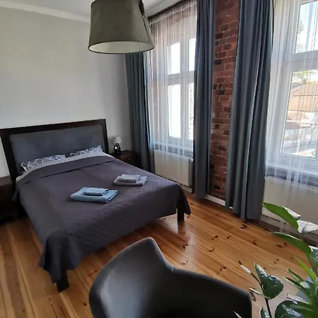 Apartamenty W Scislym Centrum Kupiecka-Drzewna Zelená Hora Exteriér fotografie